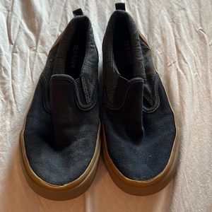 Size 1 old navy boys youth shoe